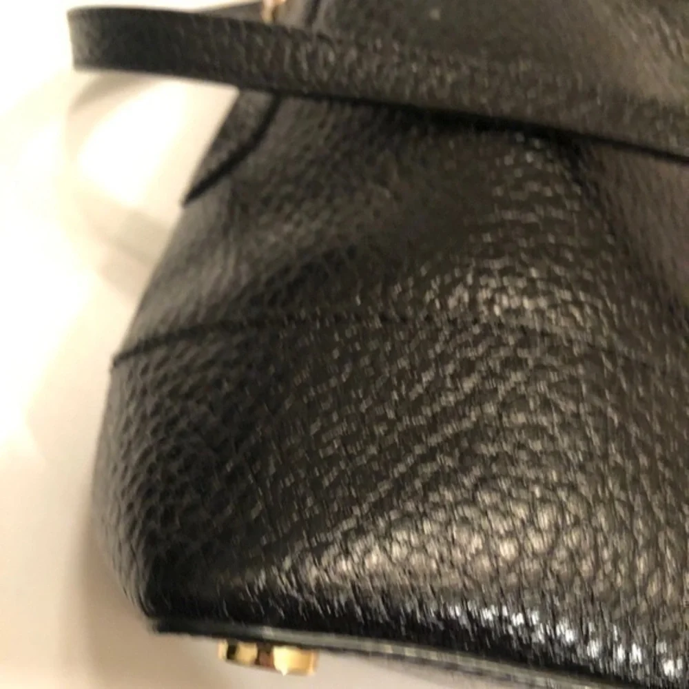 Michael kors black leather smythe turnlock bag